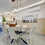 Fully Equipped 2br With Pool & Gym Access By 360 Estates Lägenhet *