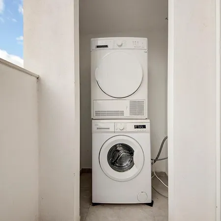 Fully Equipped 2br With Pool & Gym Access By 360 Estates St. Paul's Bay