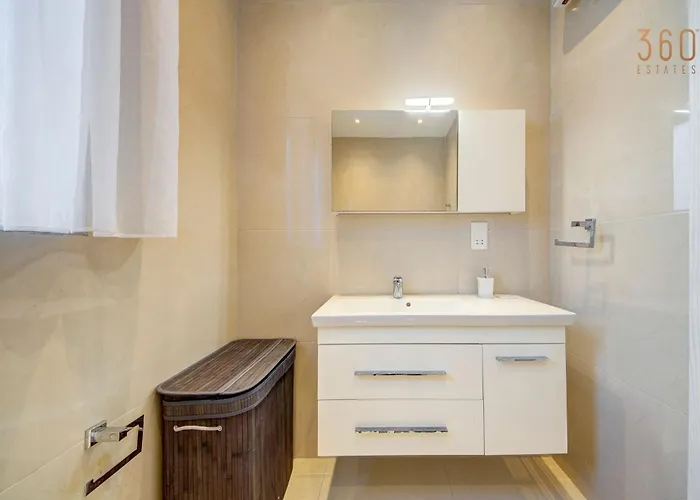 Apartamento Fully Equipped 2br With Pool & Gym Access By 360 Estates