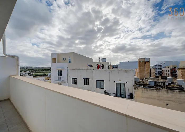 Fully Equipped 2br With Pool & Gym Access By 360 Estates St. Paul's Bay