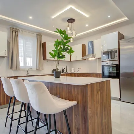 Апартаменты Fully Equipped 2br With Pool & Gym Access By 360 Estates Сент-Полс-Бей