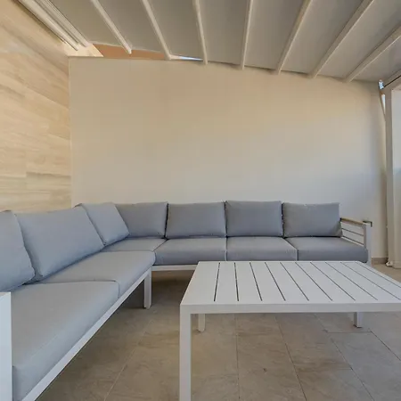 Fully Equipped 2br With Pool & Gym Access By 360 Estates