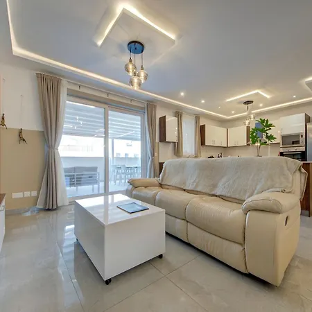 Fully Equipped 2br With Pool & Gym Access By 360 Estates Διαμέρισμα