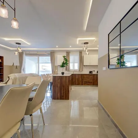 Fully Equipped 2br With Pool & Gym Access By 360 Estates