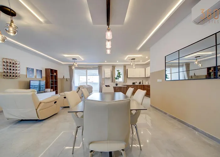 Fully Equipped 2br With Pool & Gym Access By 360 Estates Apartament